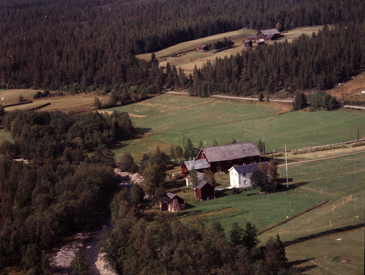 Widerøes Flyveselskap A/S, Gårdsbruk. Sevildal.