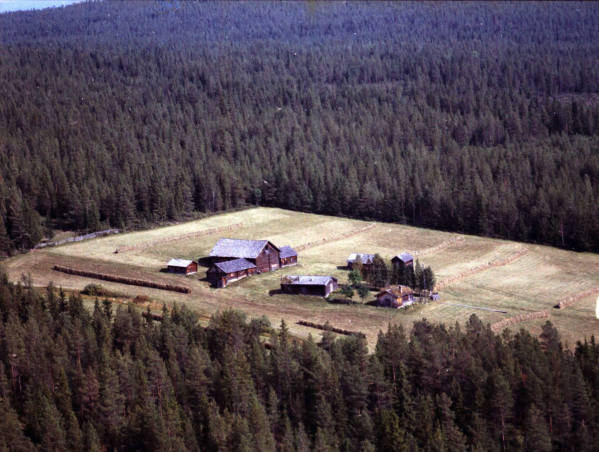 Widerøes Flyveselskap A/S, Gårdsbruk (Sivildal).