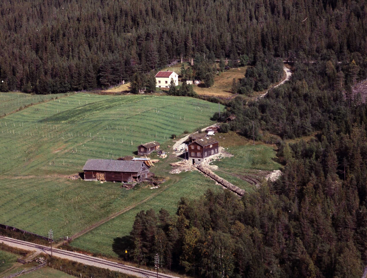 Widerøes Flyveselskap A/S, Gårdsbruk.