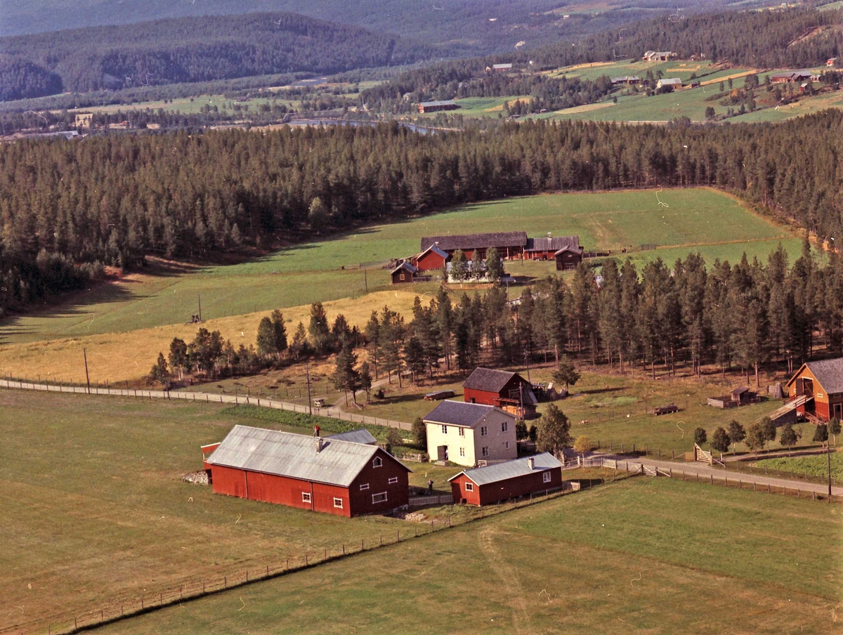 Widerøes Flyveselskap A/S, Gårdsbruk.