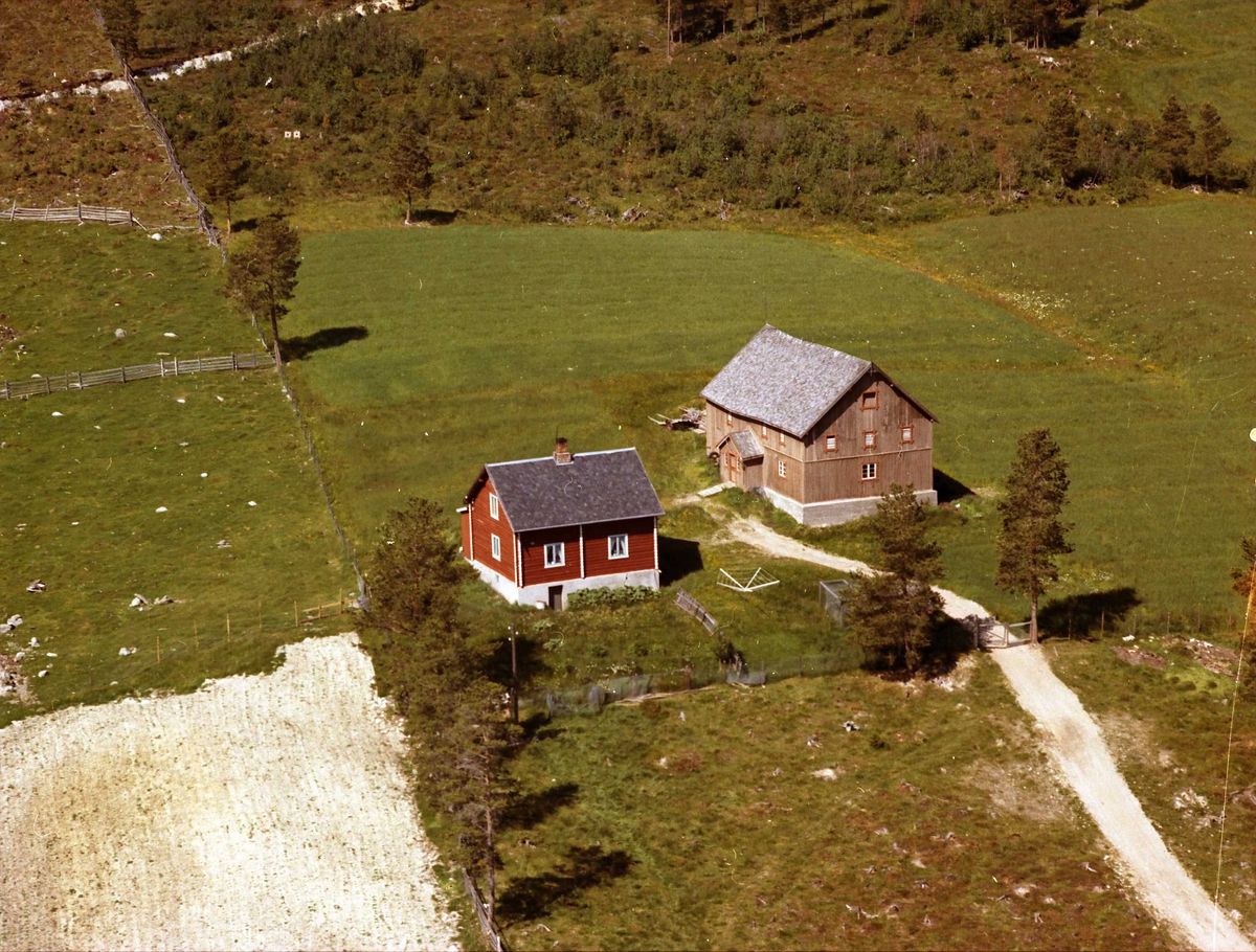 Widerøes Flyveselskap A/S, Gårdsbruk.