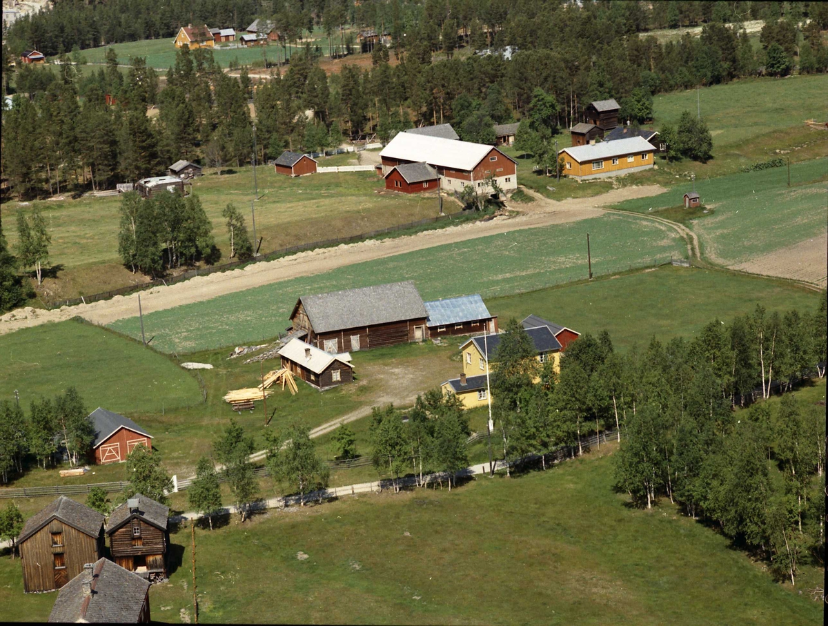 Widerøes Flyveselskap A/S, Gårdsbruk.