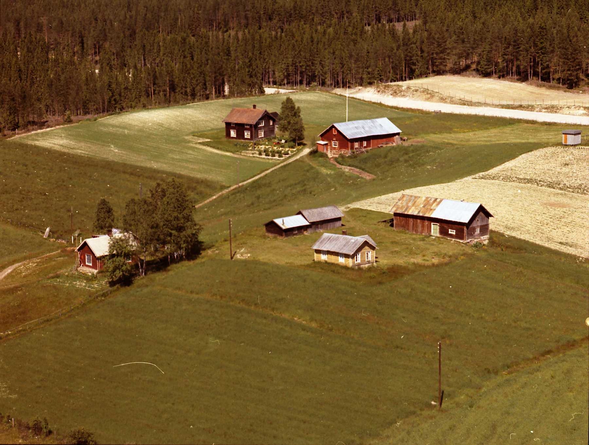 Widerøes Flyveselskap A/S, Gårdsbruk.