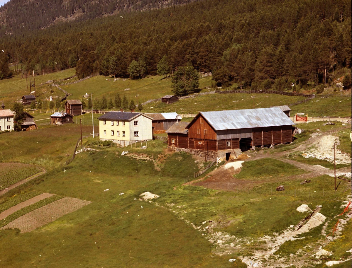 Widerøes Flyveselskap A/S, Gårdsbruk (Gammelstuen).