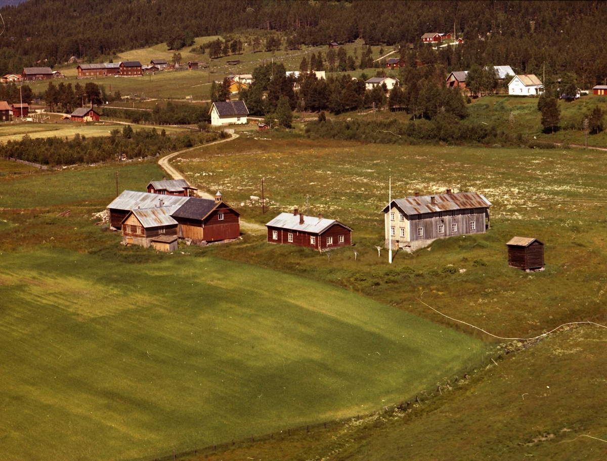 Widerøes Flyveselskap A/S, Gårdsbruk.
