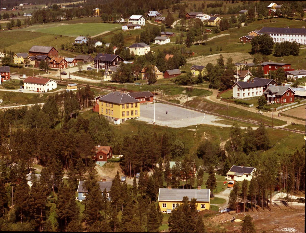 Widerøes Flyveselskap A/S, Skole (Steia)
