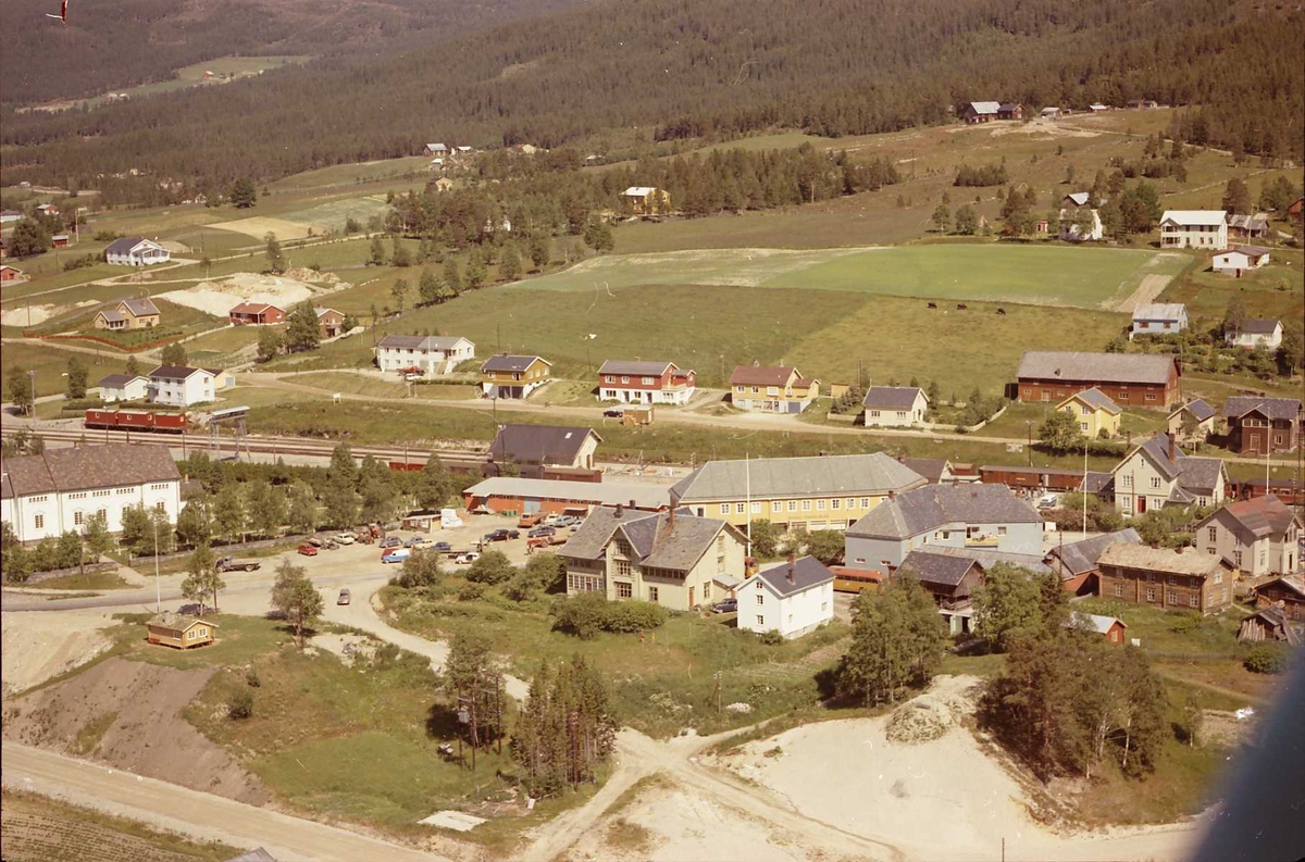 Widerøes Flyveselskap A/S, Oversikt over Alvdal (sentrum).