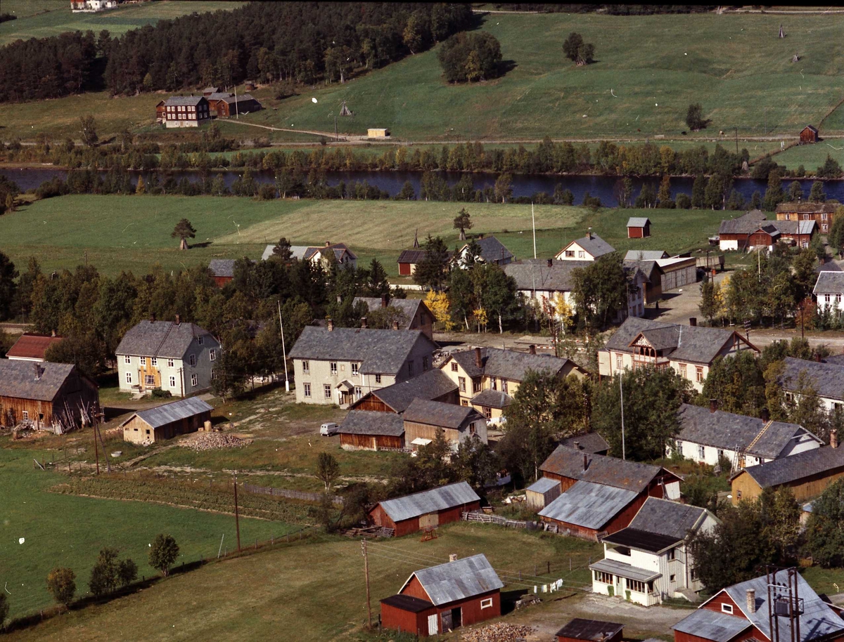 Widerøes Flyveselskap A/S, Oversikt over deler av Os.