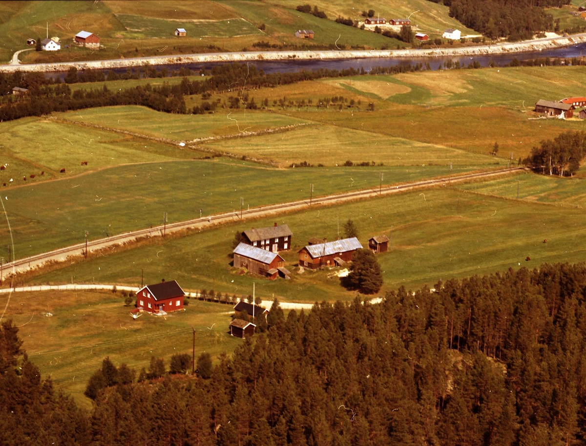 Widerøes Flyveselskap A/S, Gårdsbruk.