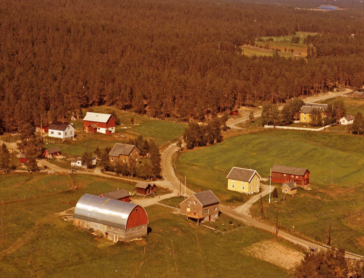 Widerøes Flyveselskap A/S, Gårdsbruk (Høistad Søndre).