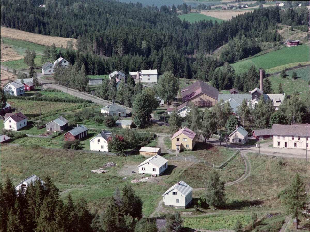 Widerøes Flyveselskap A/S, Flyfoto, bebyggelse, Gaupen, Ringsaker.