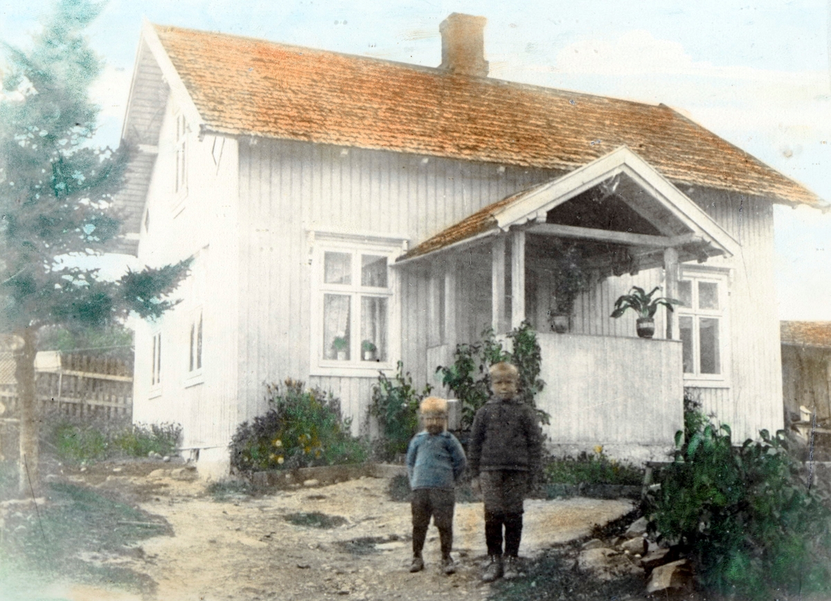 Ukjent, Solberg, unna Tommelstad, ca. 1910. Furnesvegen 124.