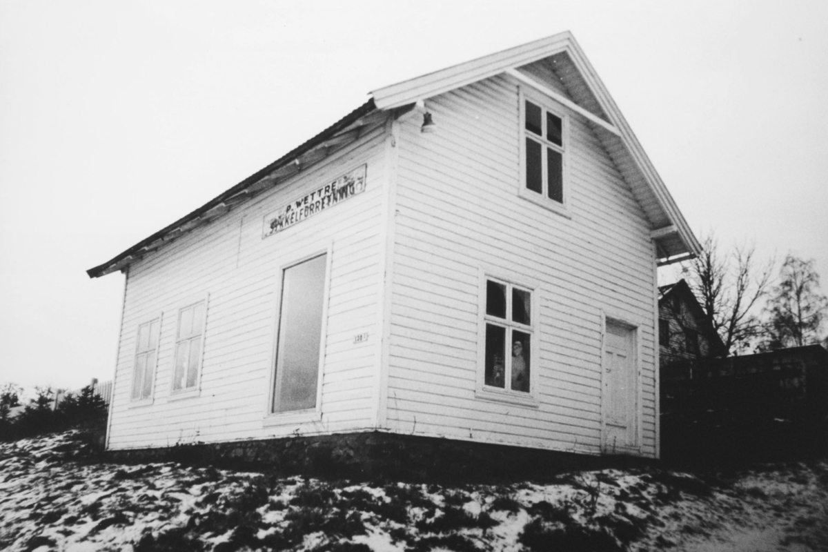 Ukjent, P.Wettre sykkelverksted, Furnesvegen, Solvang.