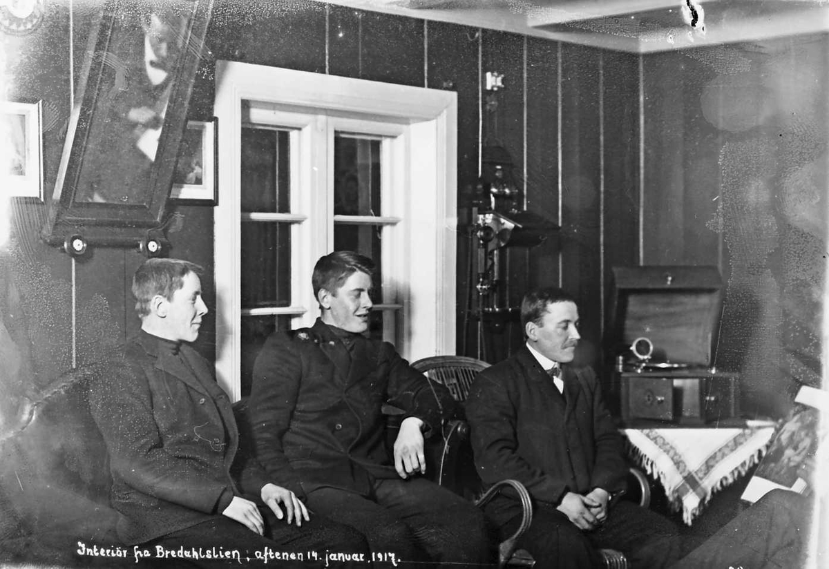 Peder J. Bredalslien, "Interiør fra Bredalslien, aftenen 14. januar 1917"