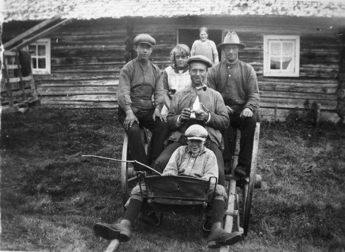 Ukjent, Lageråkvisla seter, unna Opsahl, store, 79-1, Vang H. Gruppe ukjente. Ca. 1930.