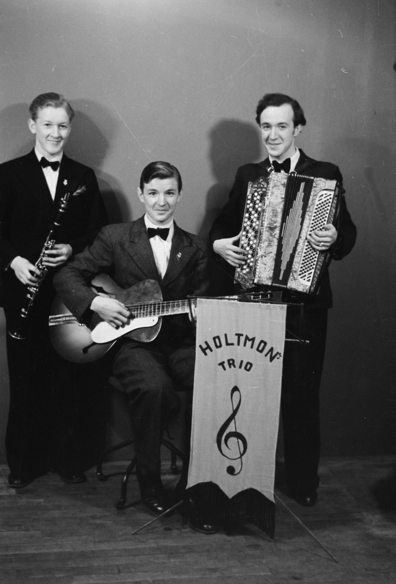 Unknown artist, Holtmons trio,musikere