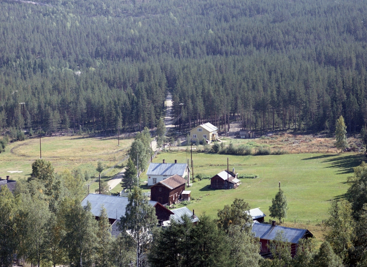Widerøes Flyveselskap A/S, Bolighus