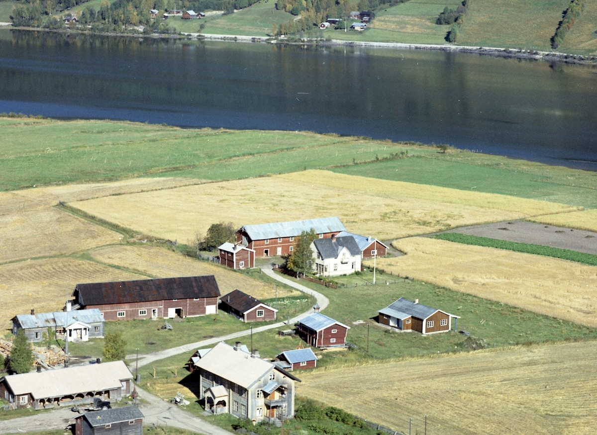Widerøes Flyveselskap A/S, Gardsbruk