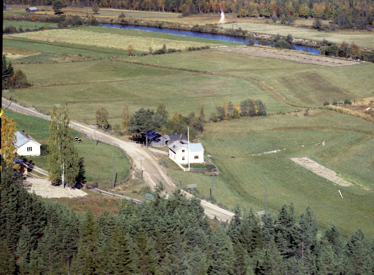 Widerøes Flyveselskap A/S, Bolighus