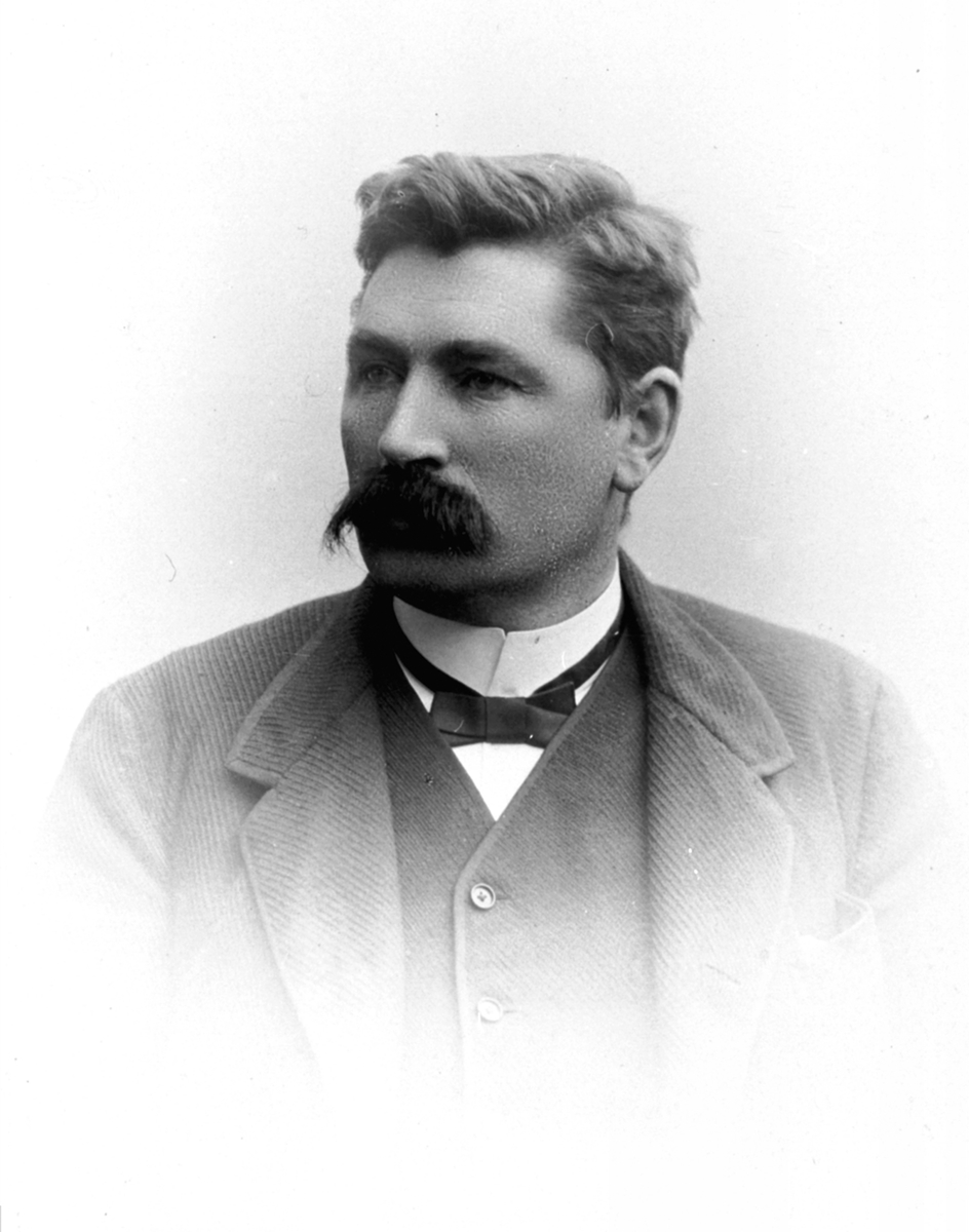 Anno Domkirkeodden, Portrett, Ole Rømer Aagaard Sandberg, F: 23. 04. 1853, landbruksskolebestyrer i Stend ved Bergen.