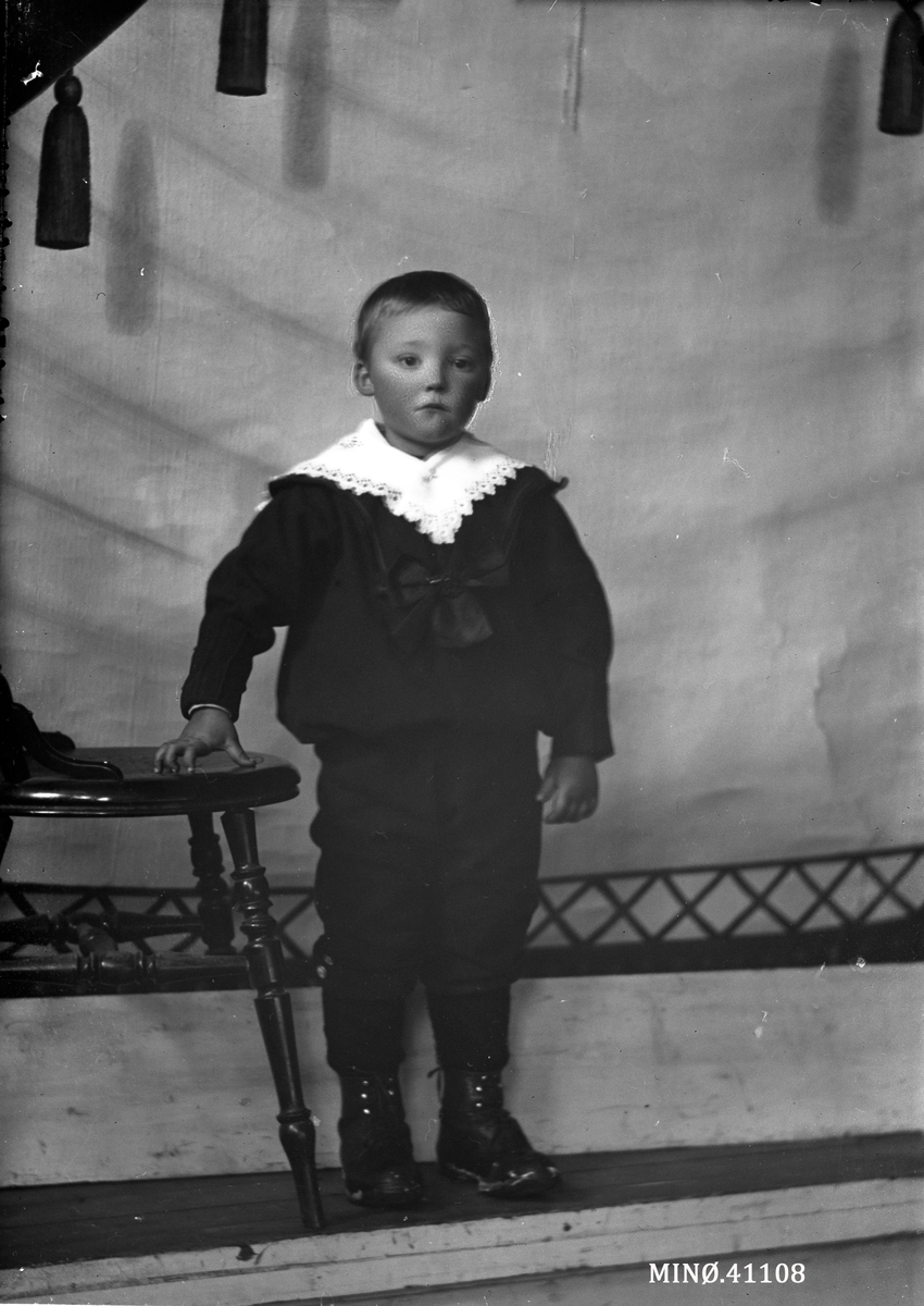 Oscar Holte, Portrett av liten gutt. Oscara Holt.