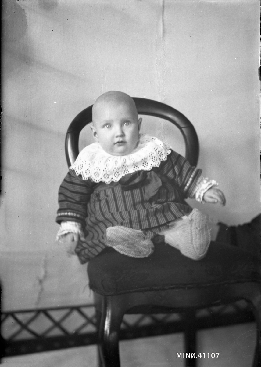 Oscar Holte, Portrett av lite barn. Ottar Stører.