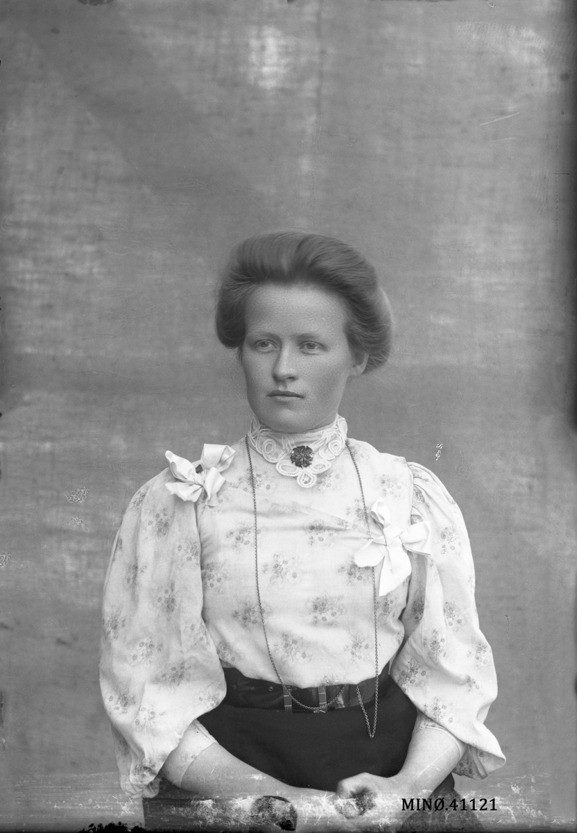 Oscar Holte, Portrett av kvinne - Hanna Haugen