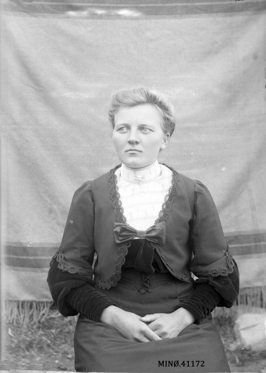 Oscar Holte, Portrett av kvinne