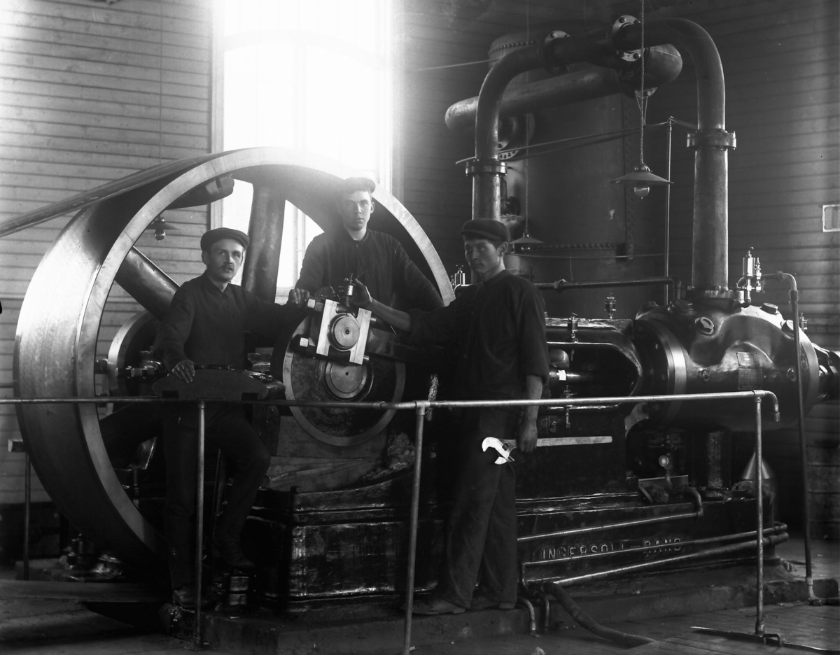 Oscar Holte, Kraftforsyning ?, arbeidere, Bremer 1909.