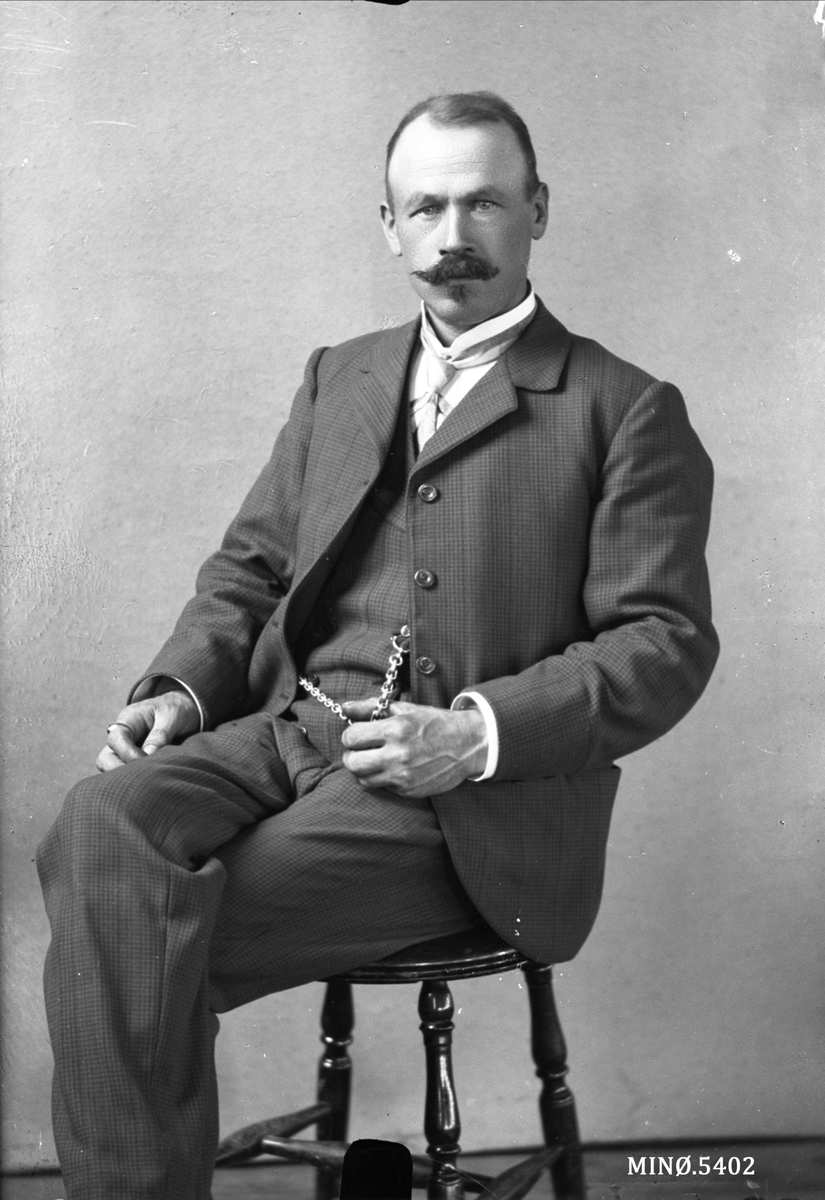 Oscar Holte, portrett, person, klær,