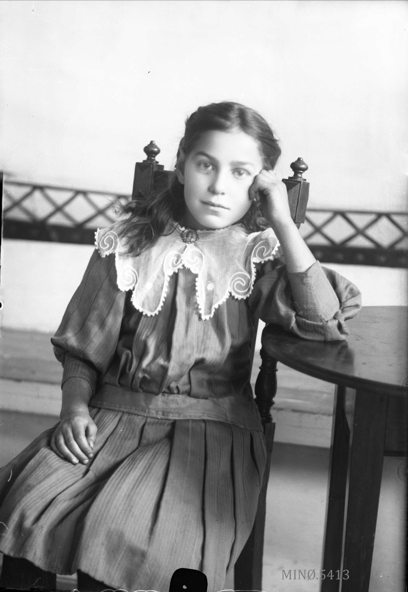 Oscar Holte, portrett, person, klær,