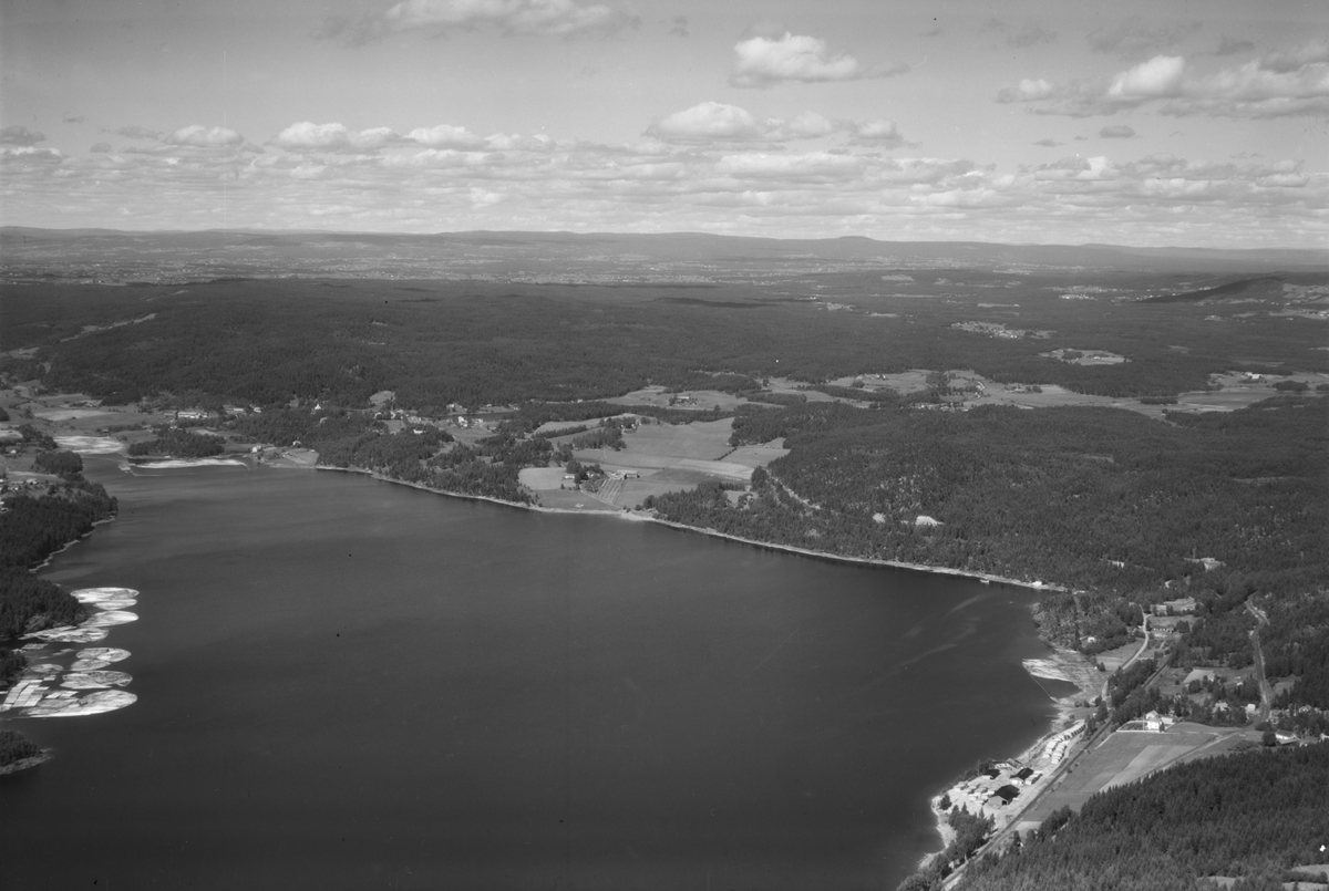 Widerøes Flyveselskap A/S, TANGENVIKA MOT KORSØDEGÅRDEN OG HOV, MJØSA, FLYFOTO