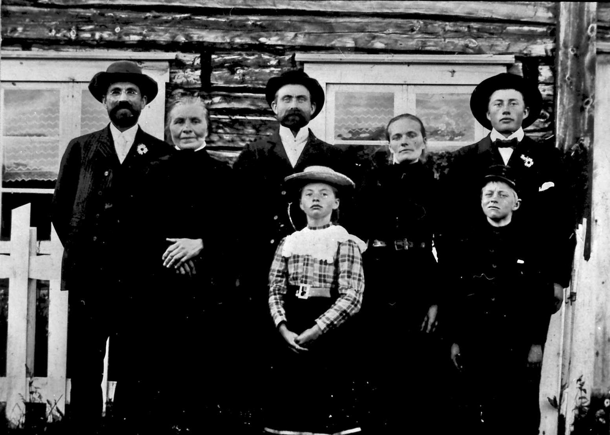 Jan Erik Øvergård, Familiebilde