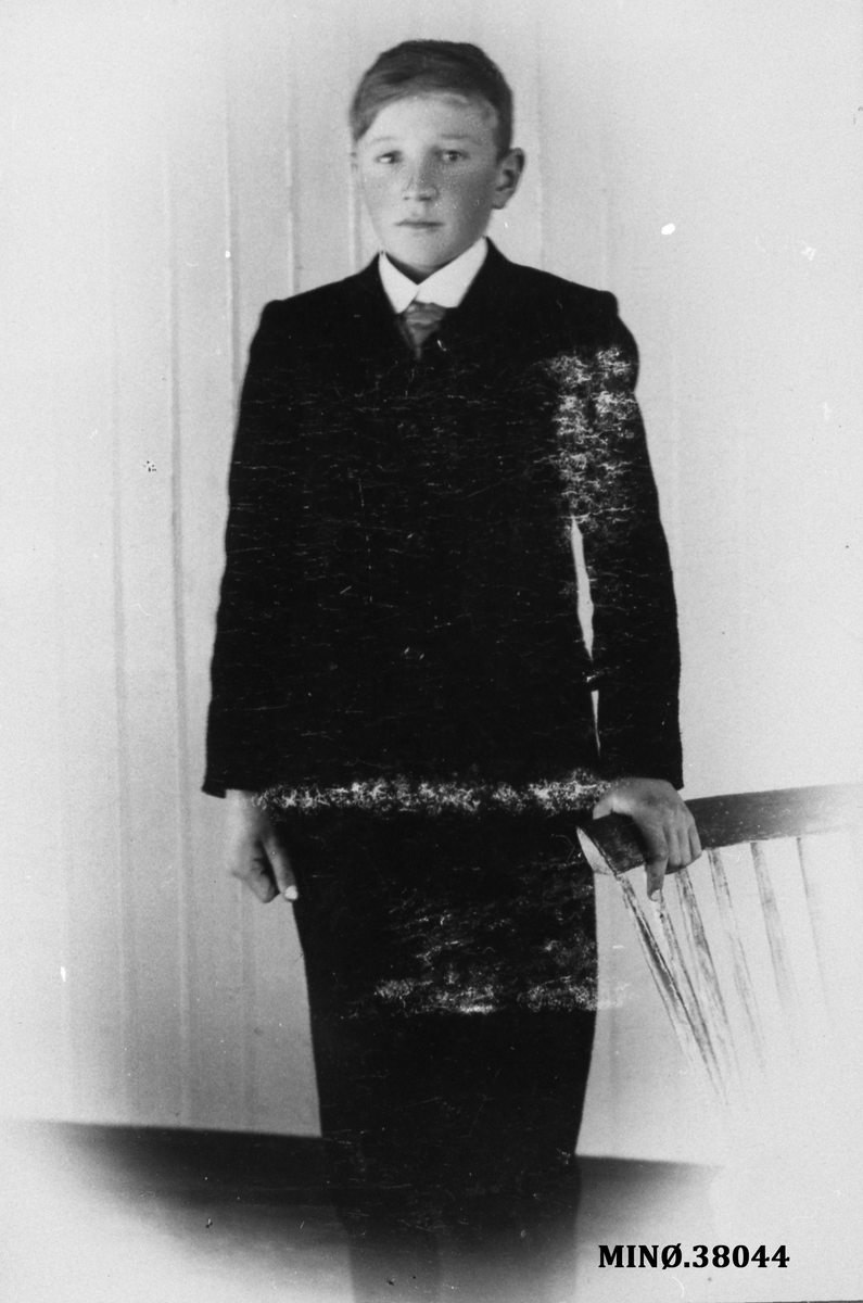 Oscar Holte, Portrett av ung mann