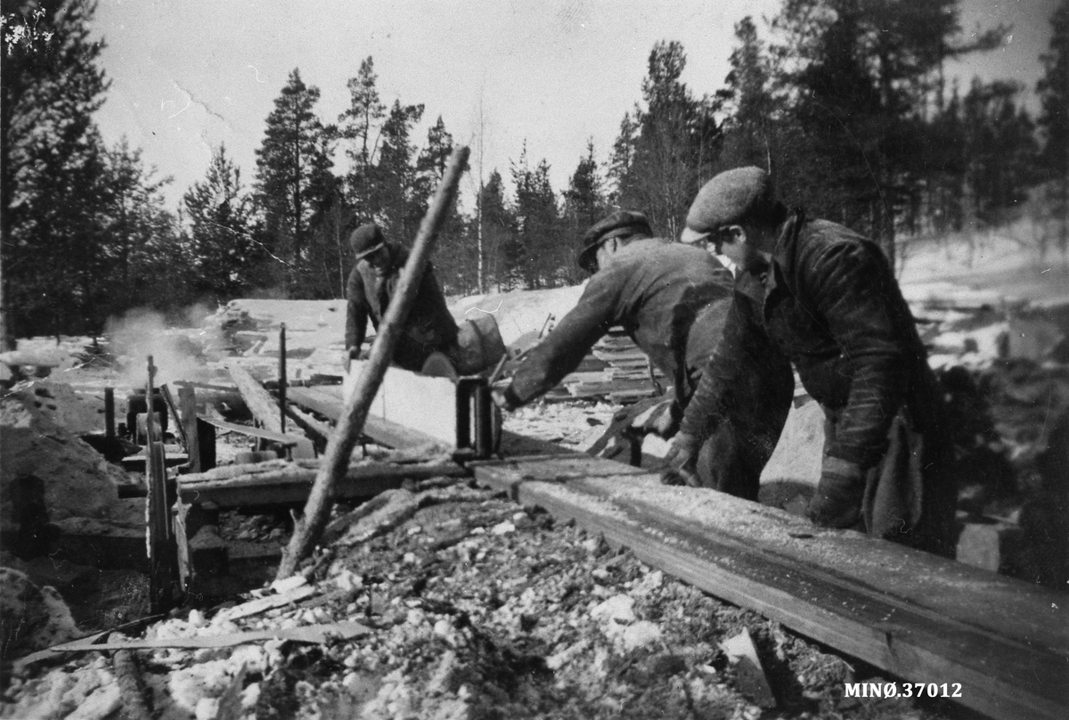 Ukjent, Sagbruk. Ved Siksjøen ca. 1935.