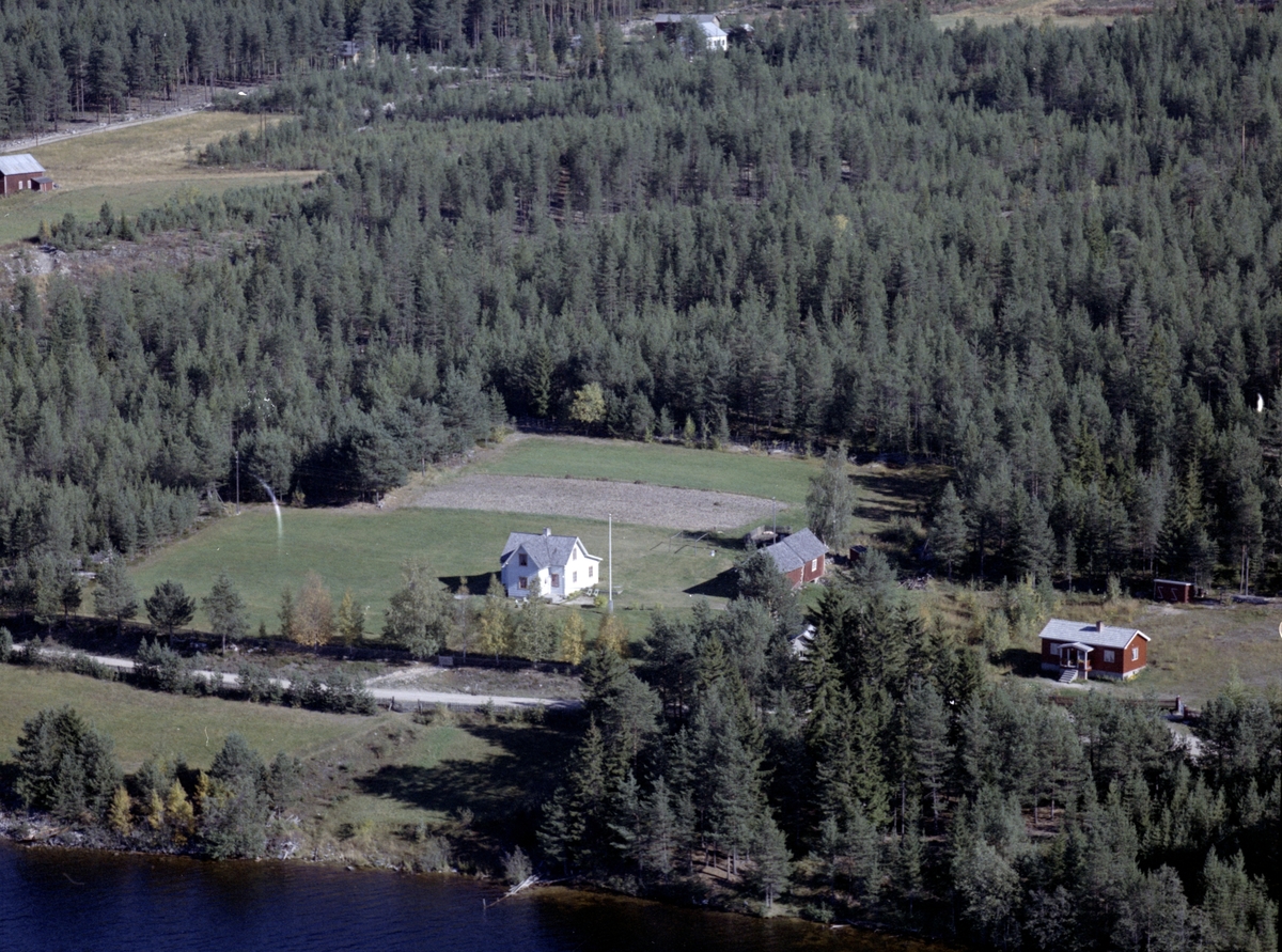 Widerøes Flyveselskap A/S, Bolighus