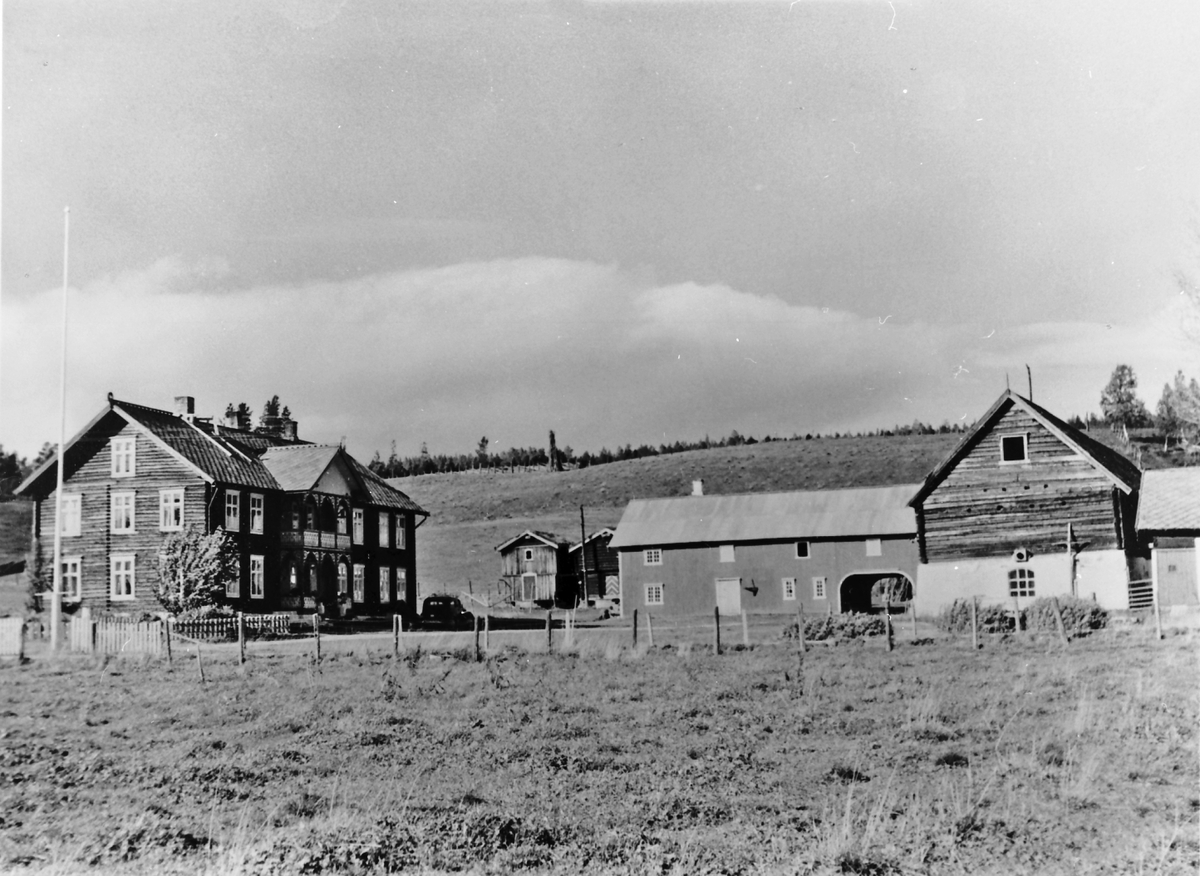 Tynset Foto, "Øvensgården", Erlien Østre, Tolga.