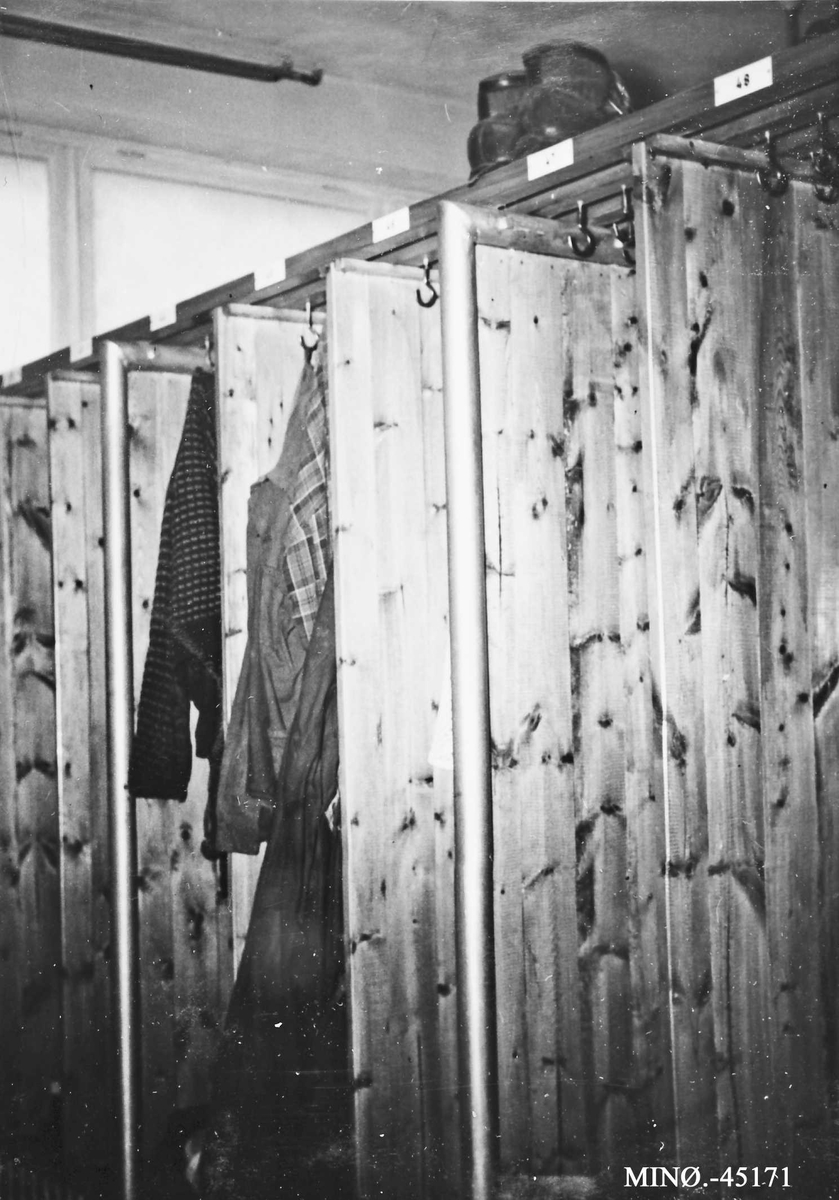Ukjent, Garderobe