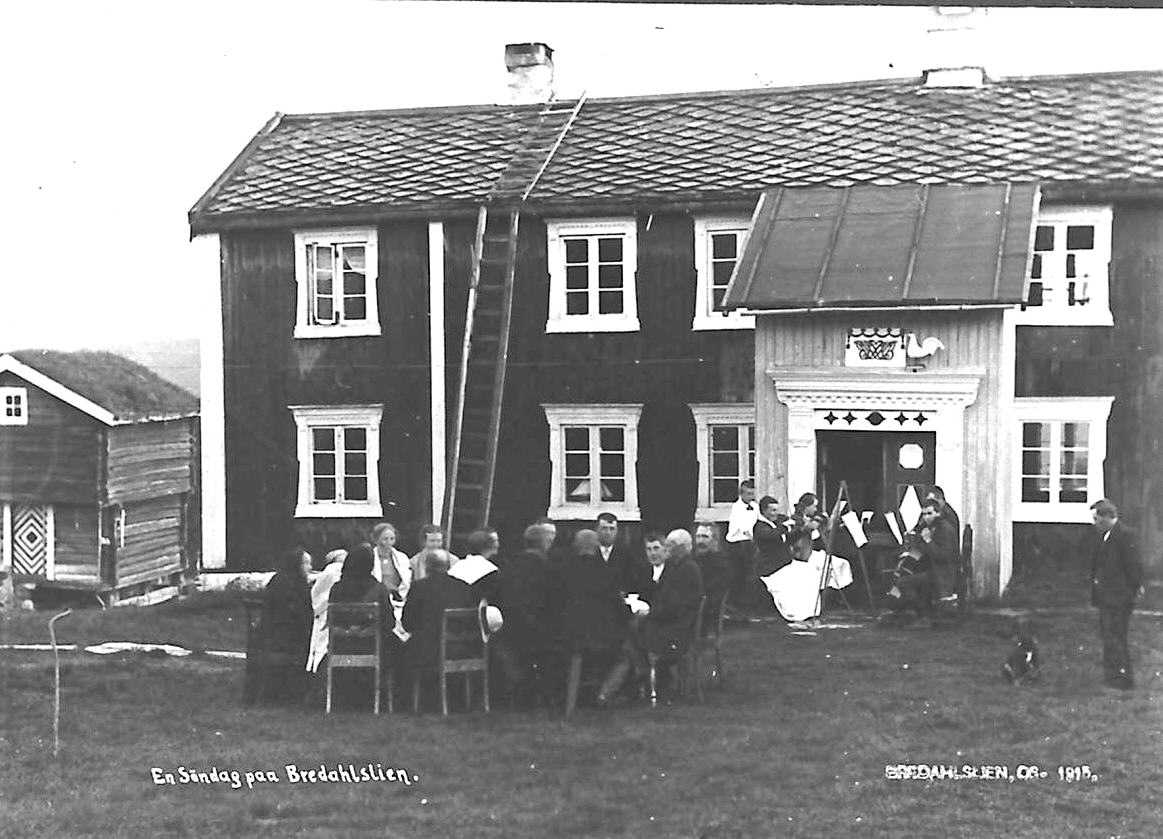 Peder J. Bredalslien, Selskap