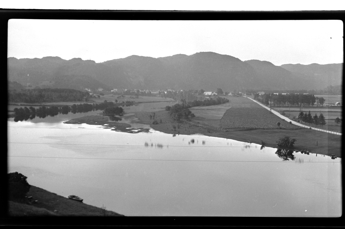 Rolf Sr. Sundt, Område rundt ant. Liknes; Kvinesdal. Fotografert 1930.