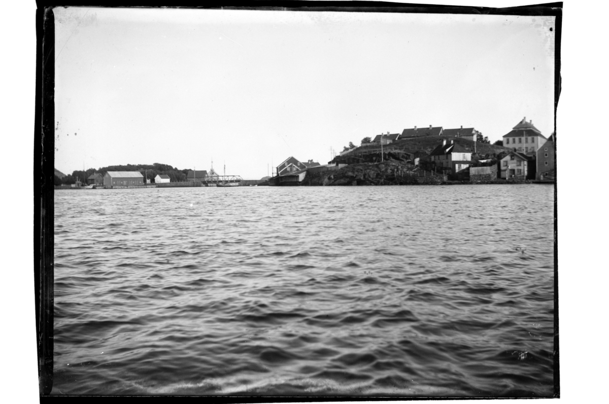Rolf Sr. Sundt, Farøy med Farøybroen, Nordkapp, Møllehaugen og Husan. Antagelig fotografert rundt 1903.
