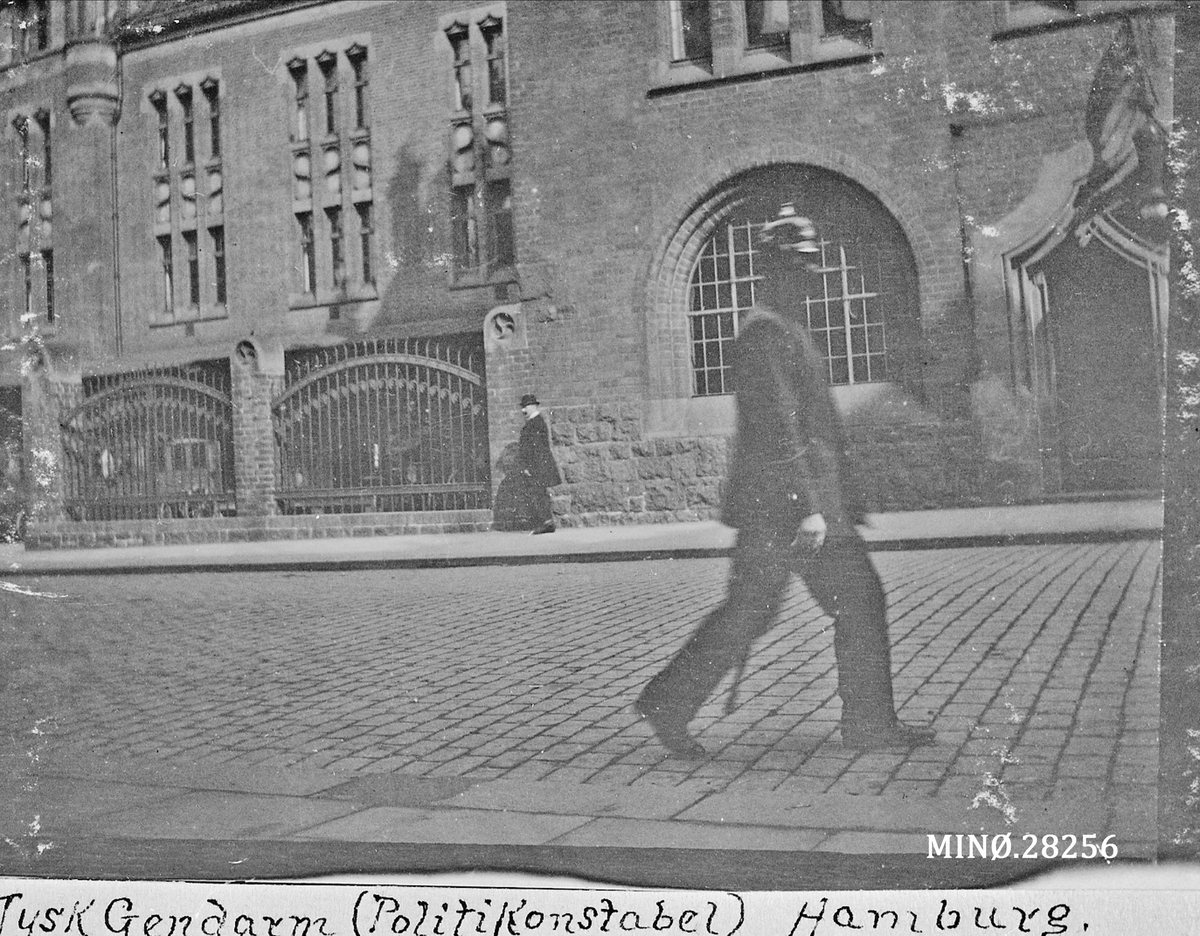 Rugsveen, Johan, Undseth, Tysk gendarm (Politikonstabel), Hamburg