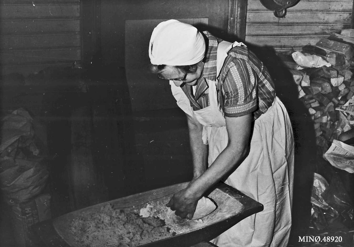 Per Hvamstad, Lefsebaking.