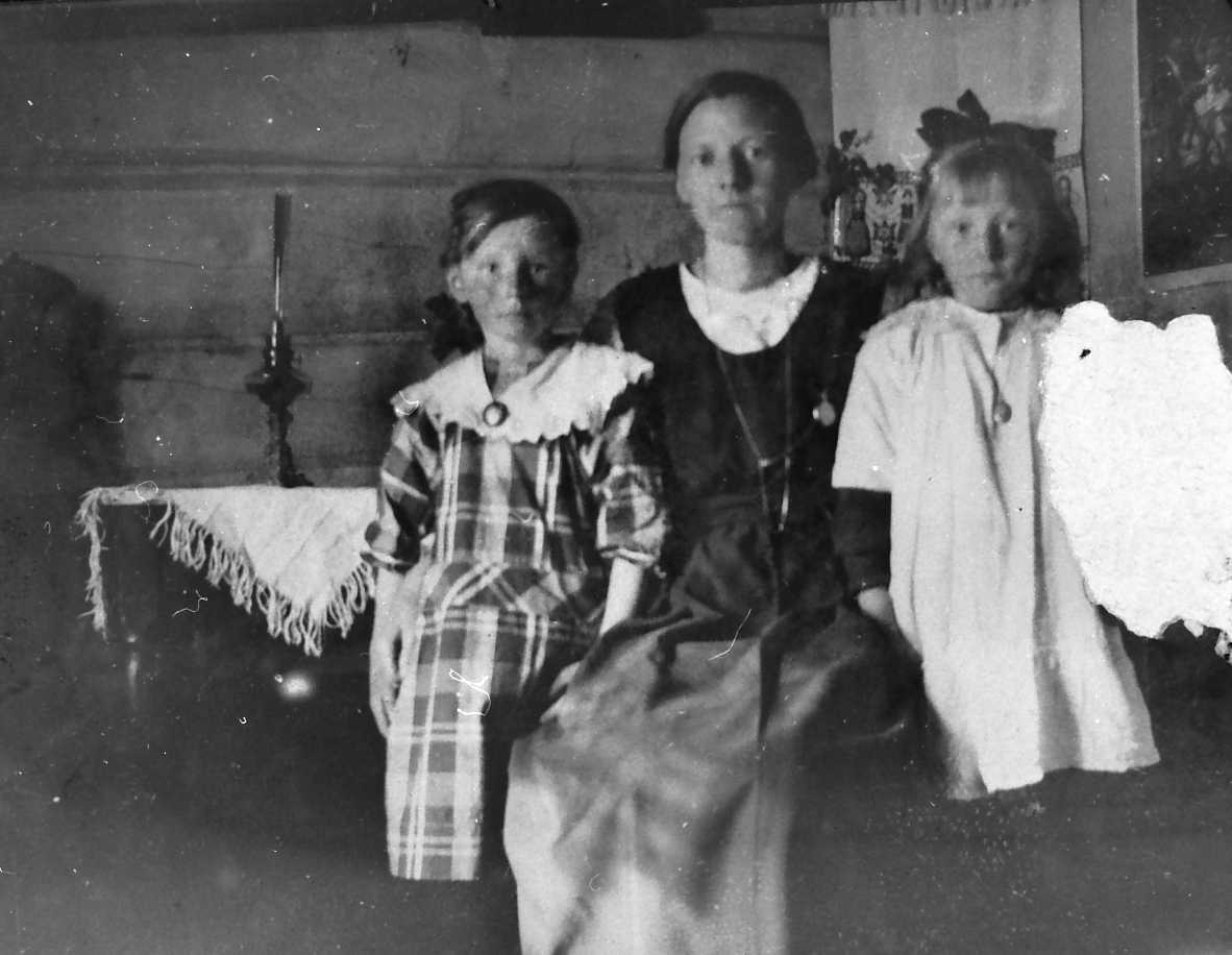 Jan Erik Øvergård, Kvinne og to jenter
