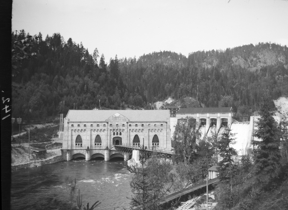 Karl Andreas Diesen, Lierfoss kraftstasjon,