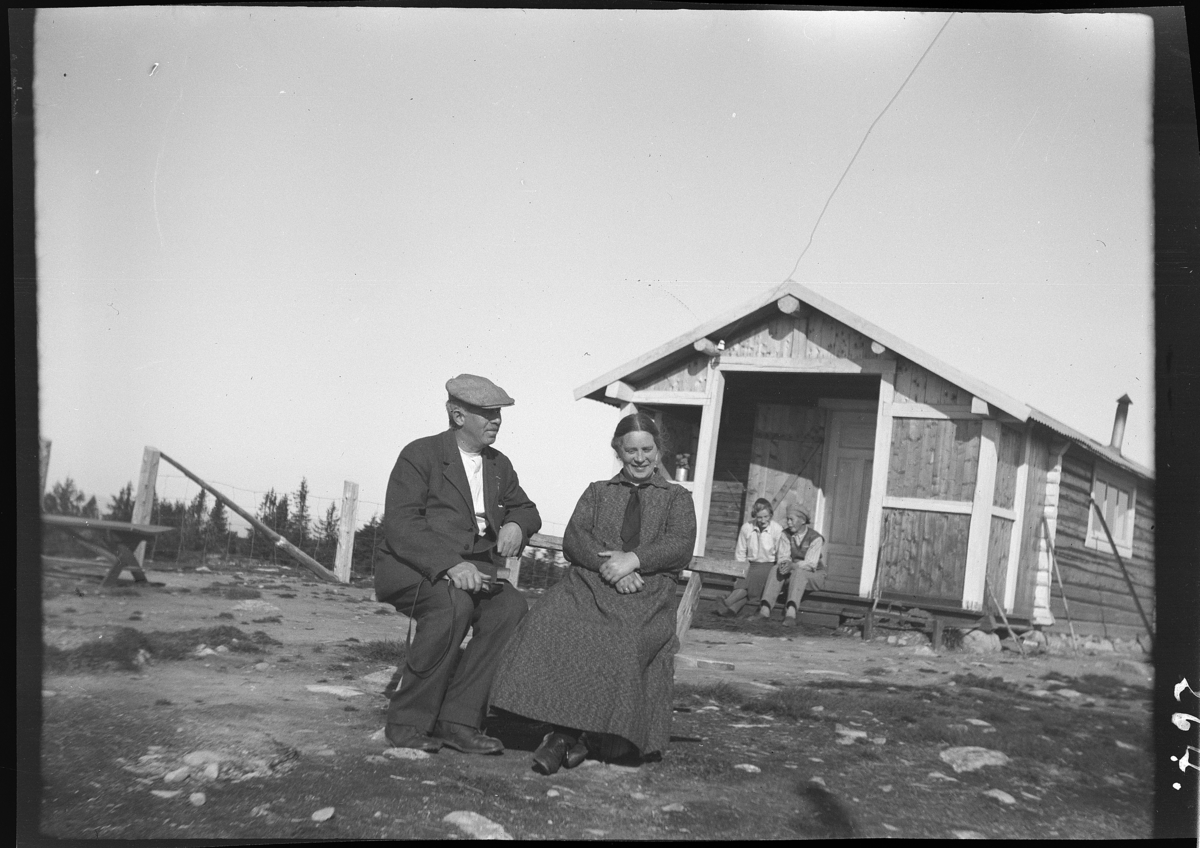 Karl Andreas Diesen, Karl og Anna Diesen, hytte, Brumundkampen, Vang allmenning,