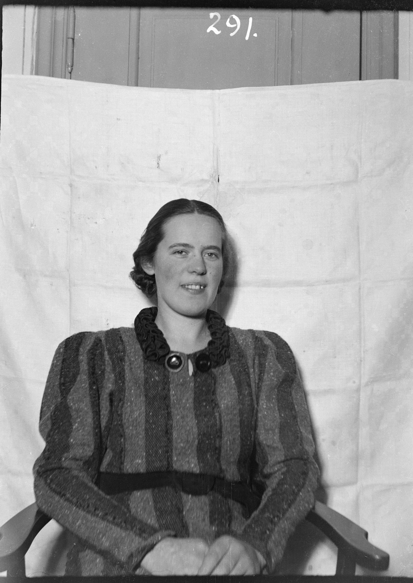 Karl Andreas Diesen, Anna Diesen, f. 1909, portrett