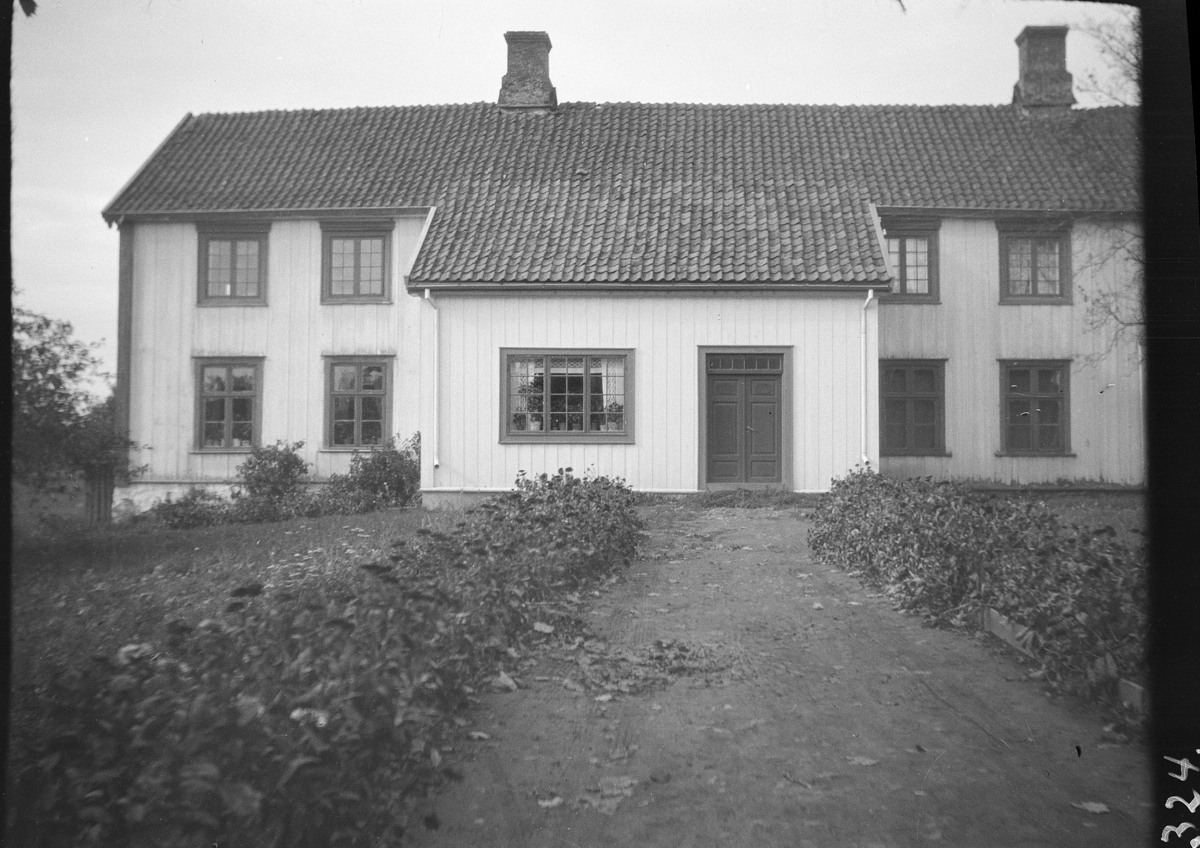 Karl Andreas Diesen, Melby gard, Romedal, eksteriør, hovedbygning. Gnr. 250, bnr. 1