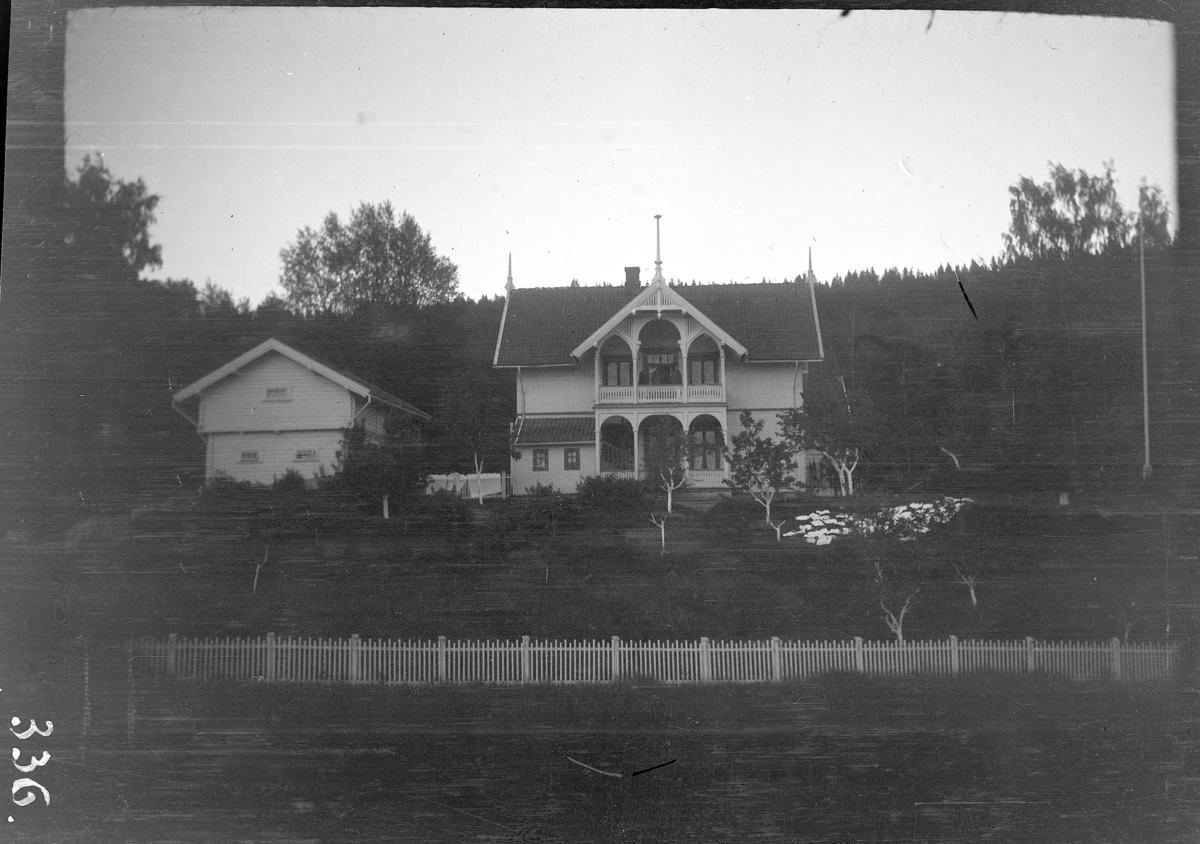 Karl Andreas Diesen, Opseths hus, Bredesen, villa, eksteriør, ukjent sted.