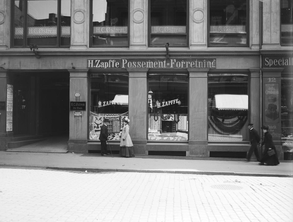Otto W. F. Mejlænder, H. Zappfe Possement Forretning, Øvre Slottsgate 12, Oslo.